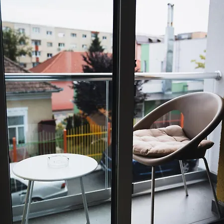 아파트 7-17 Zorilor