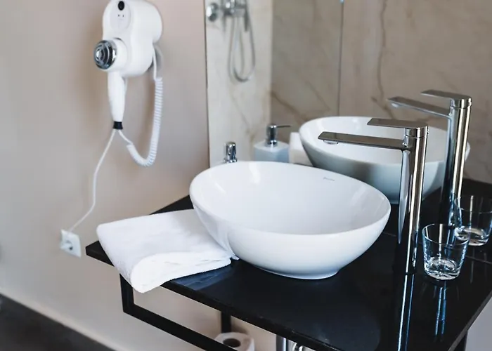 7-17 Zorilor Apartment